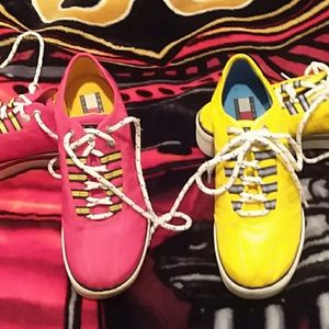 2 vintage pairs of Tommy Hilfiger size 8.5